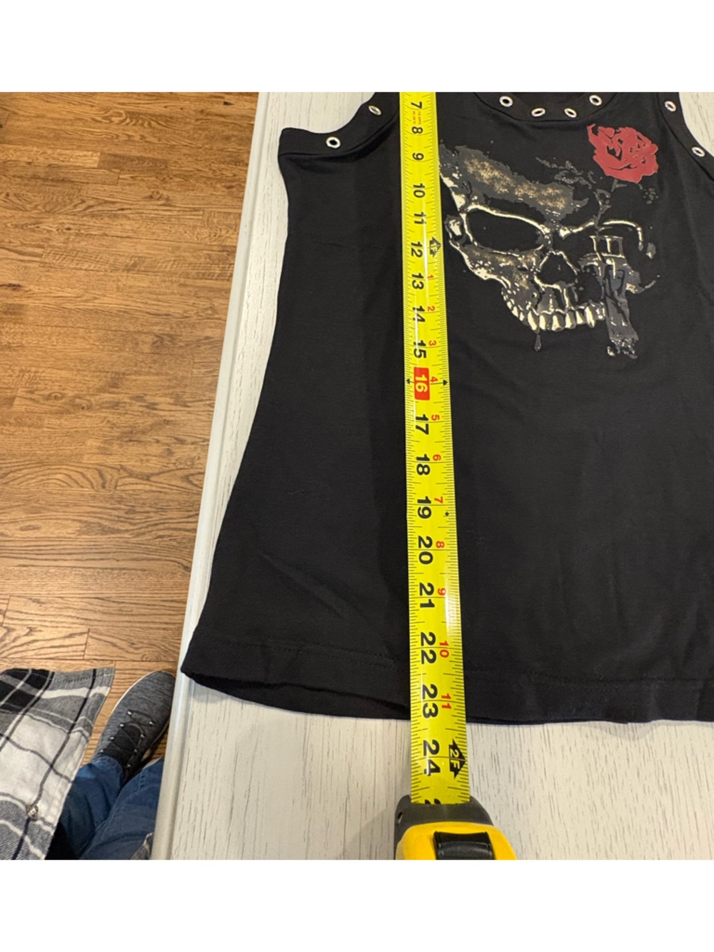 Black Skull & Red Rose Eyelet Tank Top - Picture 3 of 7